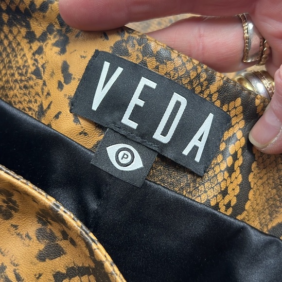 Veda Genuine Lambskin Leather Mini Skirt Python Snake Print Size XS - Picture 11 of 13